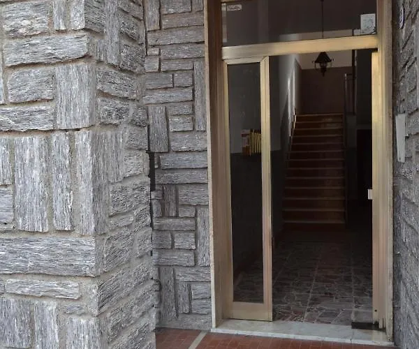 Happy House Apartment