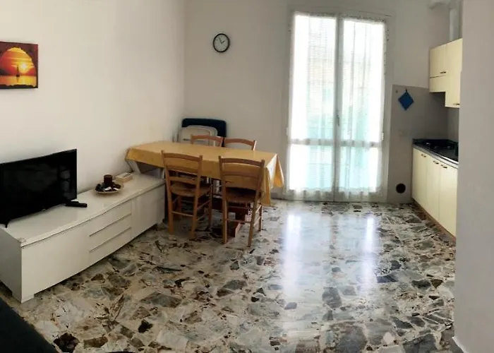 Happy House Apartment *