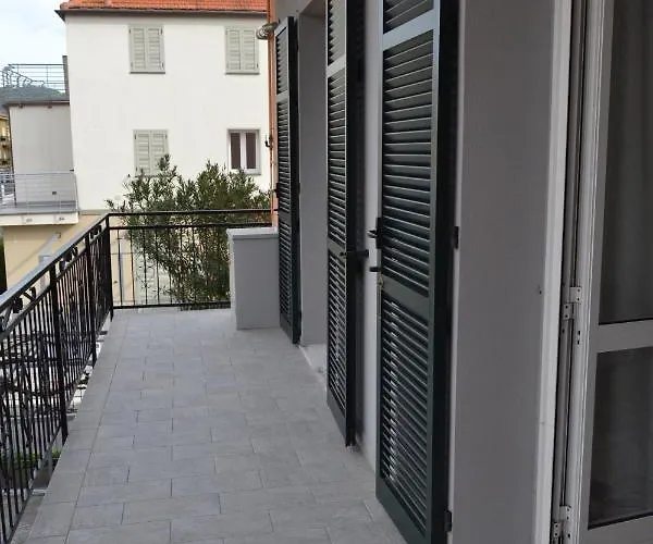 Apartment Happy House